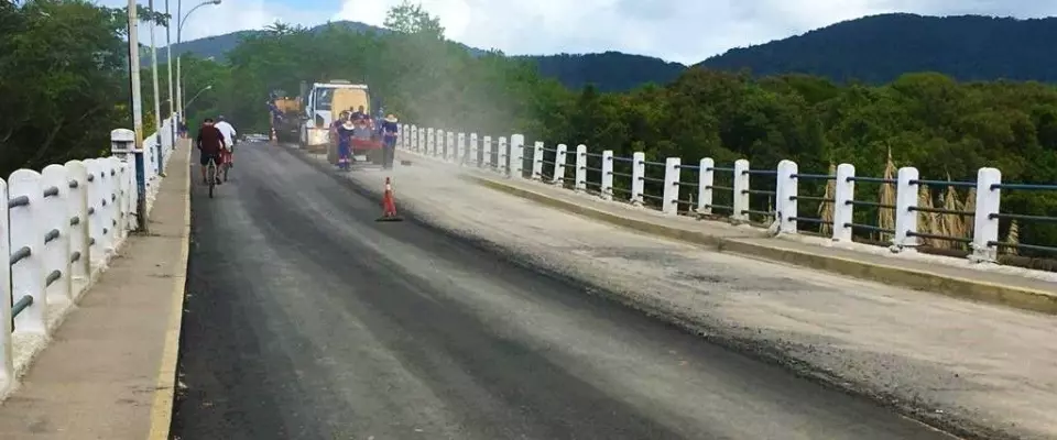Prefeitura Realiza Obras de Recapeamento na Ponte Sobre o Rio Juquiá